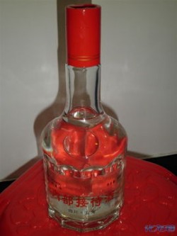 五粮液原江春52多少钱，五粮液原江春红瓶价格