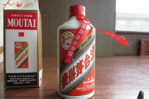 茅台镇买茅台多少钱一箱，茅台镇酒一般多少钱一斤