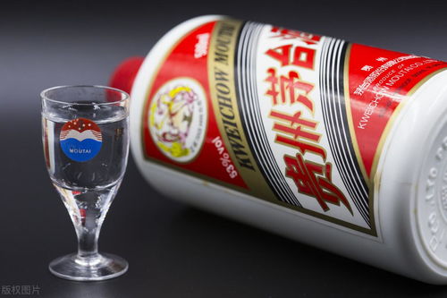 茅台酒杯是多少升,茅台酒杯装多少酒 茅台酒杯是多少升,茅台酒杯装多少酒