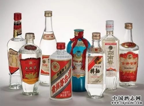 三十年的五粮液老酒升值多少,三十年的五粮液能卖多少钱 三十年的五粮液老酒升值多少,三十年的五粮液能卖多少钱