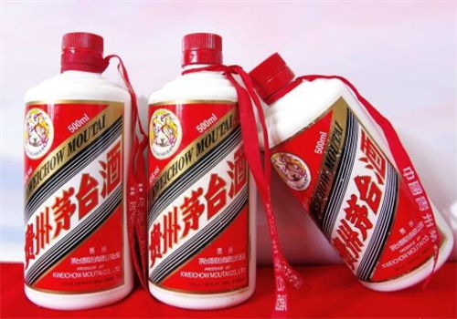 白皮茅台打包多少钱,白瓶纸包茅台酒 白皮茅台打包多少钱,白瓶纸包茅台酒